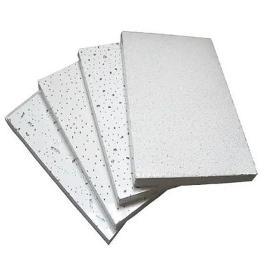 Karton afmetingen 613 x 623 x 130 160 mm plafondplaat van minerale vezels voor hotelversiering