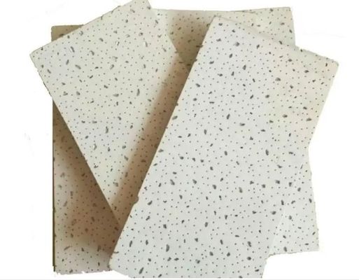 Karton afmetingen 613 x 623 x 130 160 mm plafondplaat van minerale vezels voor hotelversiering