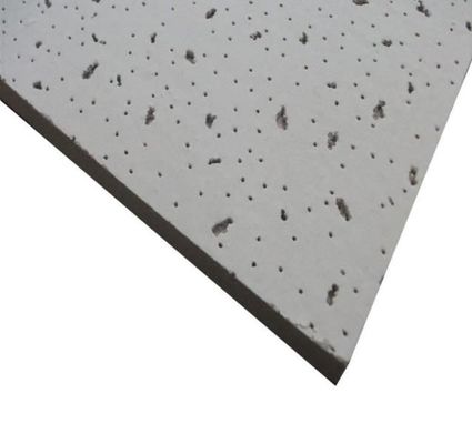 Decoratieve materialen Het onregelmatige gatoppervlak Minerale vezels Plafond / Rock Wool Board