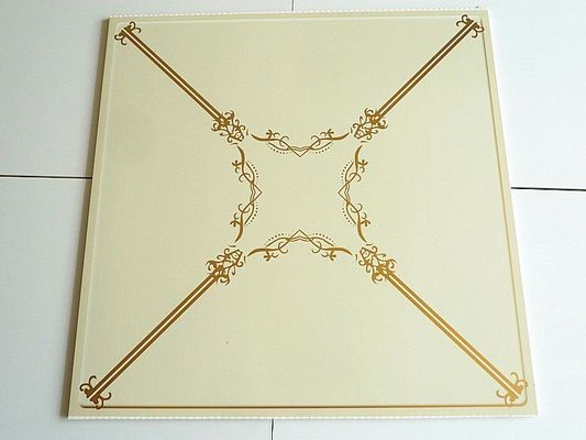 500 mmx500 mm PVC-composite-paneel voor KTV-muur- of plafonddecoratie 3D-ontwerp