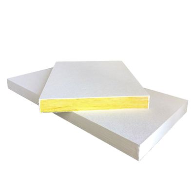 Plafondplaat voor geluidsabsorptie van vierkante rand van glasvezel / plafondpaneel T-Grid 600*600 mm