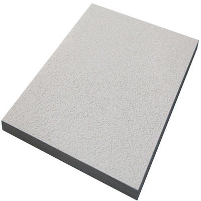 Plafondplaat voor geluidsabsorptie van vierkante rand van glasvezel / plafondpaneel T-Grid 600*600 mm