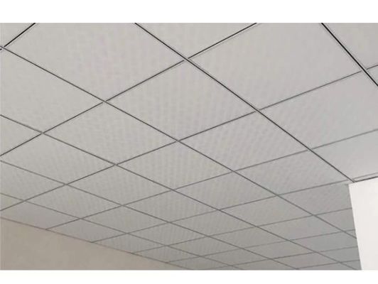 7 mm-15 mm dikte akoestische plafondtegels van PVC-gips met een dichtheid van 900 kg/m3