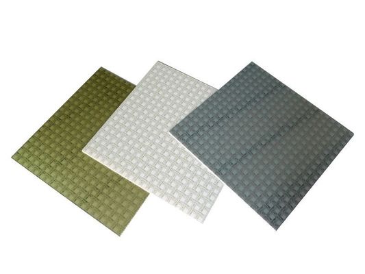 500 mm x 500 mm niet-op maat gemaakte kunststofcomposit 3D-paneel voor wanddecoratieve toepassing