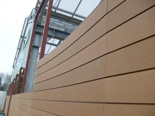 Buitenhouten hout plastic composiet WPC dekheining hek NY75 * 25 met hout graan patroon