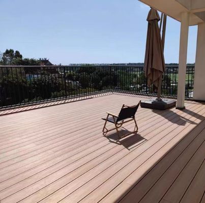 Ingenieurspatroon Bruin WPC Hout Plastic Composite Outdoor Floor Decking voor Outdoor