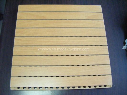 Acoustische houten boorgeluidsabsorberende wandpanelen met E0 milieuvriendelijk ontwerp