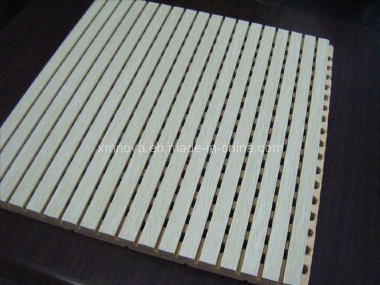 Wolle akoestisch paneel Type voor geluiddichting 600*600 Grootte Geperforeerde houten panelen