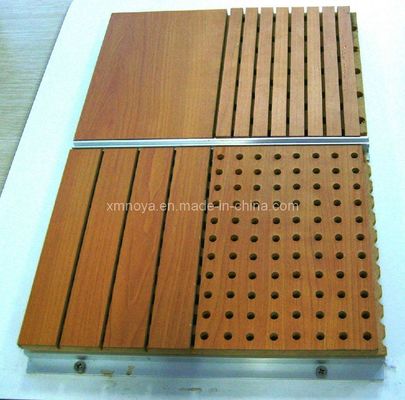 Decoratieve materialen 197mm*2400mm akoestisch isolatiepaneel met vierkante rand