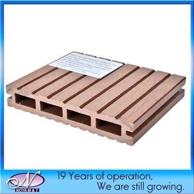 Houten akoestisch geluidsdicht paneel voor wand- of plafonddecoratie 197*2400*15-18mm Grootte