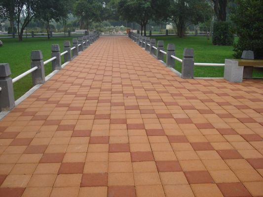 Minder dan 6% wateropname Bruin Porieus Permeabel Brick Gravel Paving Driveway