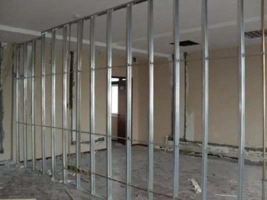 Gegalvaniseerd metalen profiel voor wandschermmateriaal, niet geperforeerd staalmateriaal