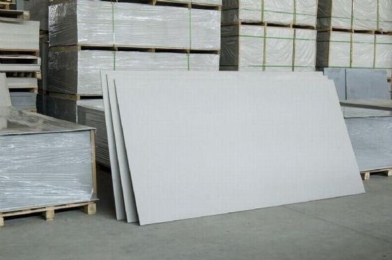 Keramische vezelplaten met lage dichtheid voor warmte-isolatie 1220*2440*4-20 mm voor industriële ovens