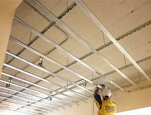 T-balken voor opgehangen systeem 27*24*1200 en 32/38*24*3600 T-balken