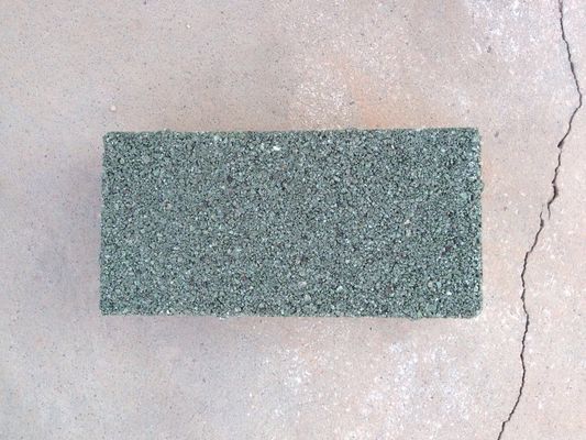 Slab Stone Form Waterdoorlaatbare baksteen voor oprit en loopbrug Rood/geel in ontwerp