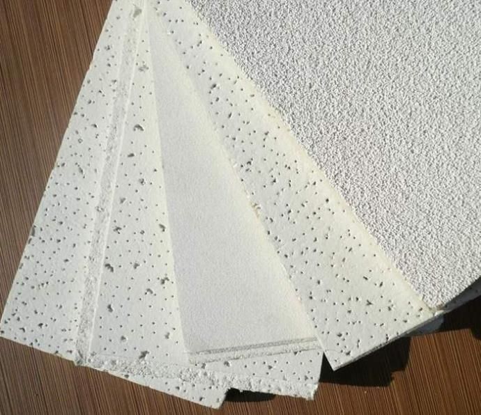 Decoratieve materialen Het onregelmatige gatoppervlak Minerale vezels Plafond / Rock Wool Board