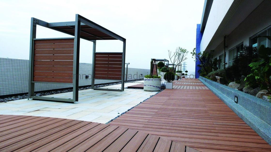 Groen hout graan patroon gerecycled waterdicht WPC dekvloeren voor prestaties