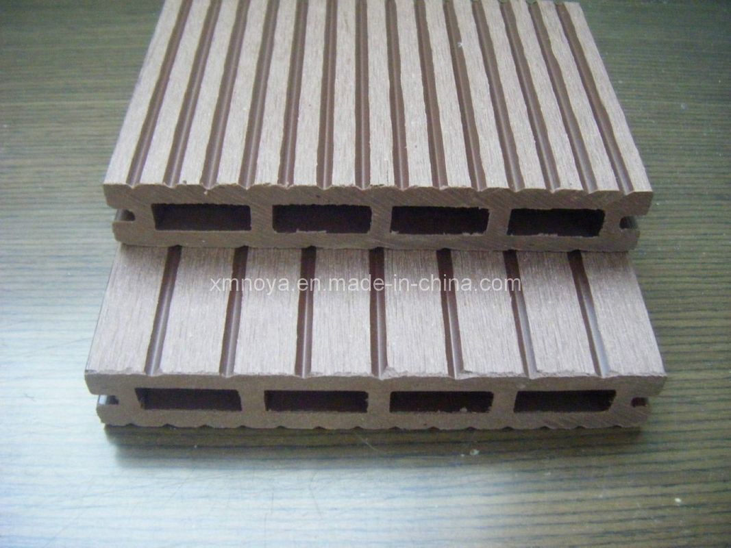 Op maat gemaakte NYH147*23 A Hout Plastic Composite Decking Flooring voor buitentuin