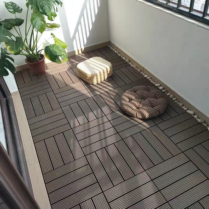 Wateropname Uitbreidingsgraad 2,5% Bruin hout Plastic Composite Dekbedekking voor tuin