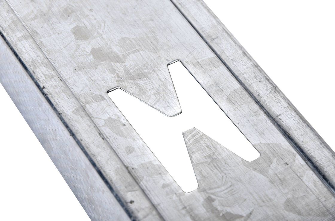 Lichte T-bar plafondophangingsmaterialen voor structurele daken 38/32*24*3600mm